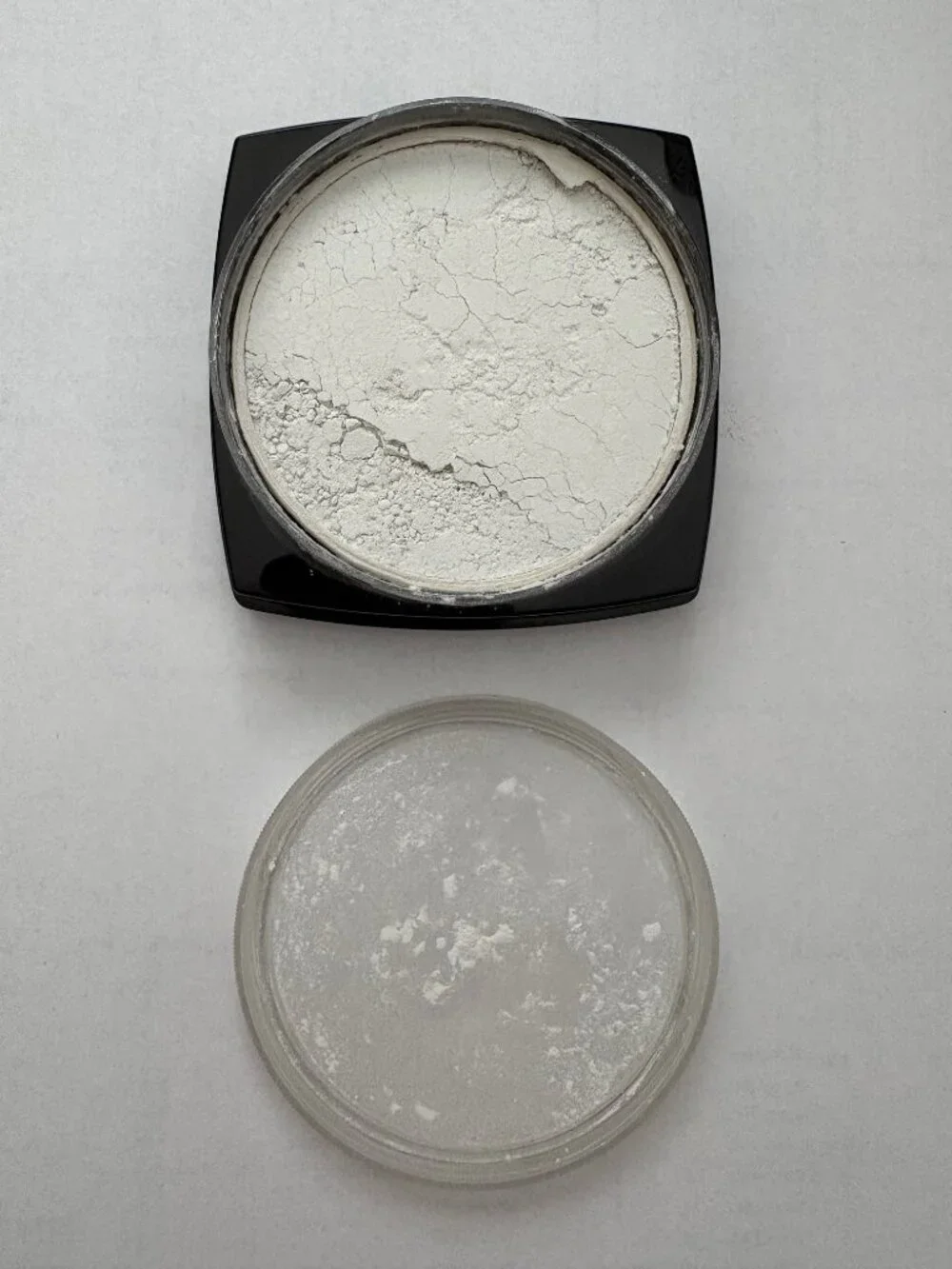 4 VINTAGE CHANEL, DIOR, LANCÔME LOOSE POWDERS BUNDLE